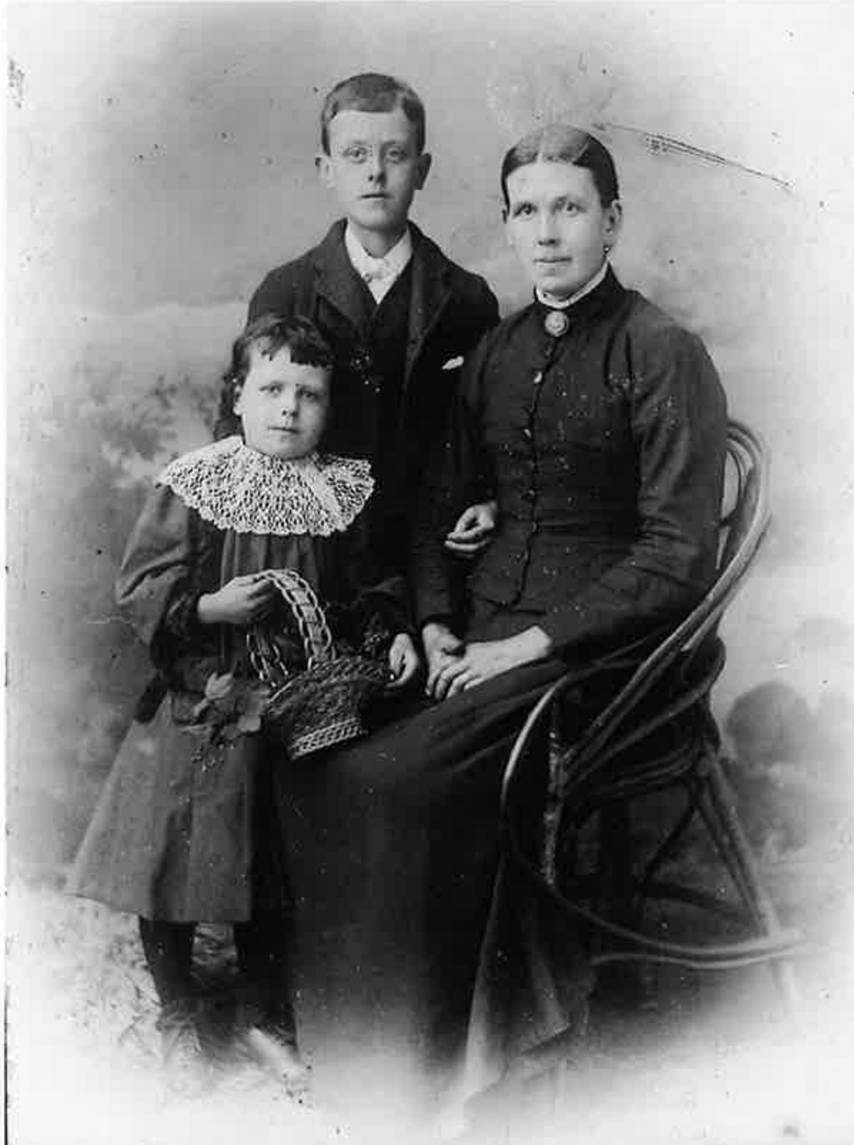 "Maggie Millar McCover Hannah (cropped)"
Maggie Millar McCover Hannah (1848-1925) and her children Archi Jnr and Margaret.
Provided by Margaret Mitchell
Linked To: <a href=
